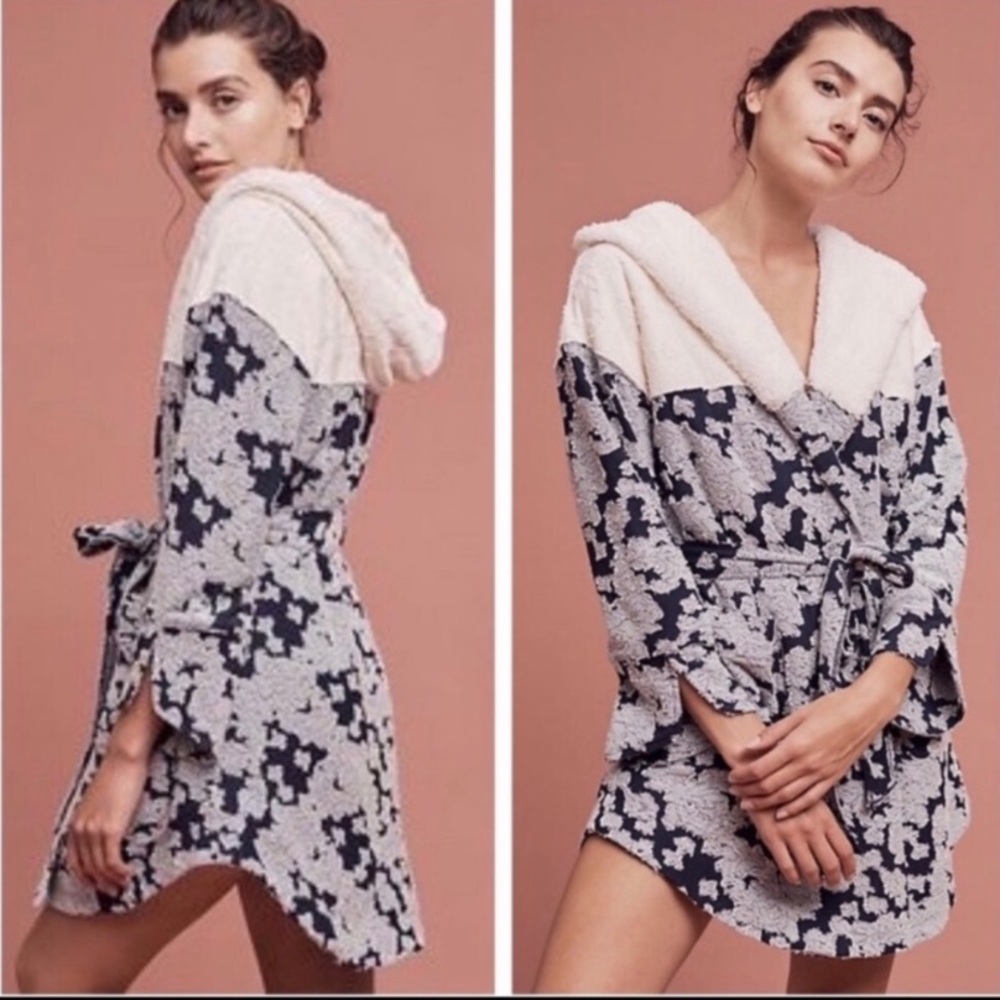 Anthropologie Lilka Textured Sherpa Navy Robe M/L